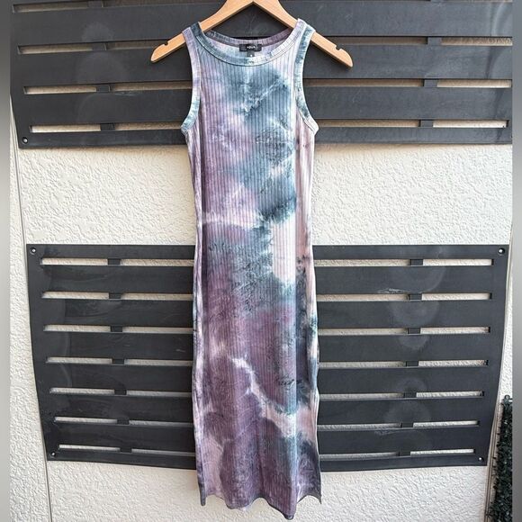 Aqua Tie Dye Ribbed Sleeveless Midi Dress in Purple/Navy/Light Pink | Small - Picture 1 of 5